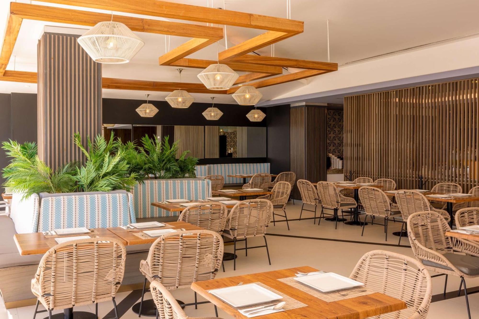 Doubletree By Hilton Mazatlan, Sin Hotel Buitenkant foto